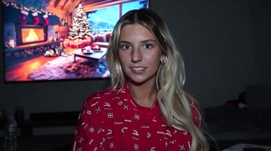 Nevlastní sestra Ambie Bambi v noci potají ochutnává ptáka svého staršího nevlastního bráchy
