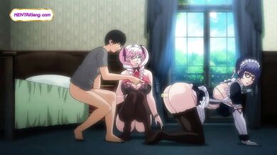 Růžovovlasá kráska podojí ptáka při hrátkách s jídlem a upatlaném footjobu (hentai anime)